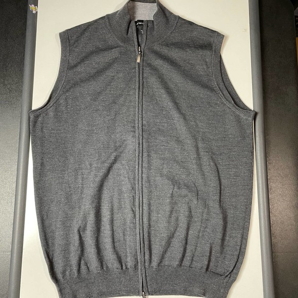 Made in Italy 100% merino wool. Saks Fifth Avenue Black Zip Up Sweater Vest - Picture 10 of 14